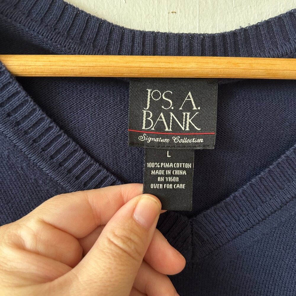 Jos A Bank V-neck Sweater Mens Large Navy Blue Academia Old Money Knit Pullover - Picture 3 of 4
